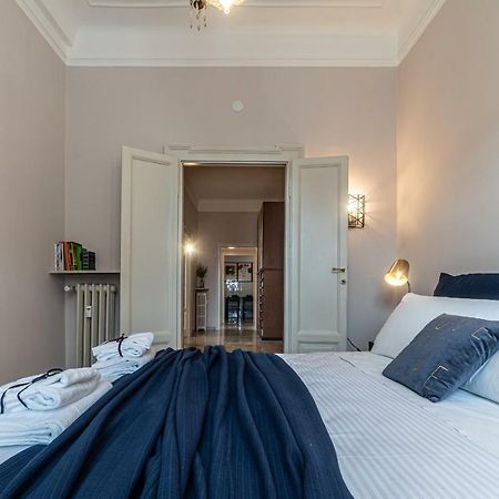 Joivy Sophisticated 3-Bed Flat With Desk Lägenhet Milano Exteriör bild