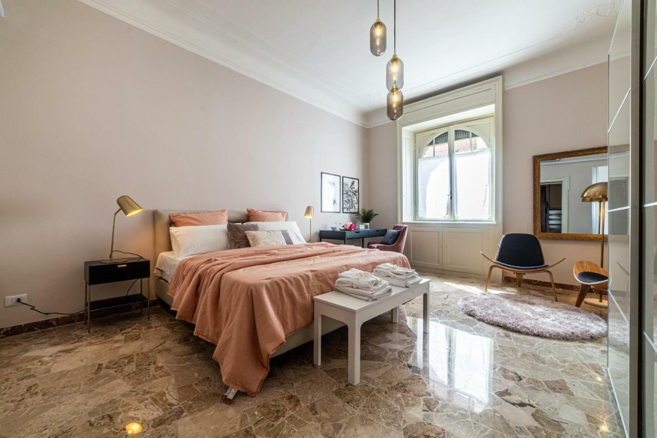 Joivy Sophisticated 3-Bed Flat With Desk Lägenhet Milano Exteriör bild