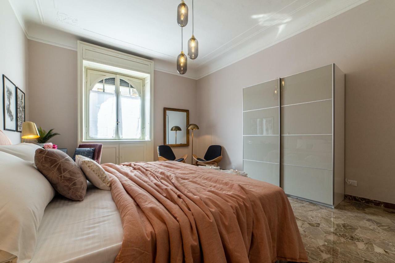 Joivy Sophisticated 3-Bed Flat With Desk Lägenhet Milano Exteriör bild