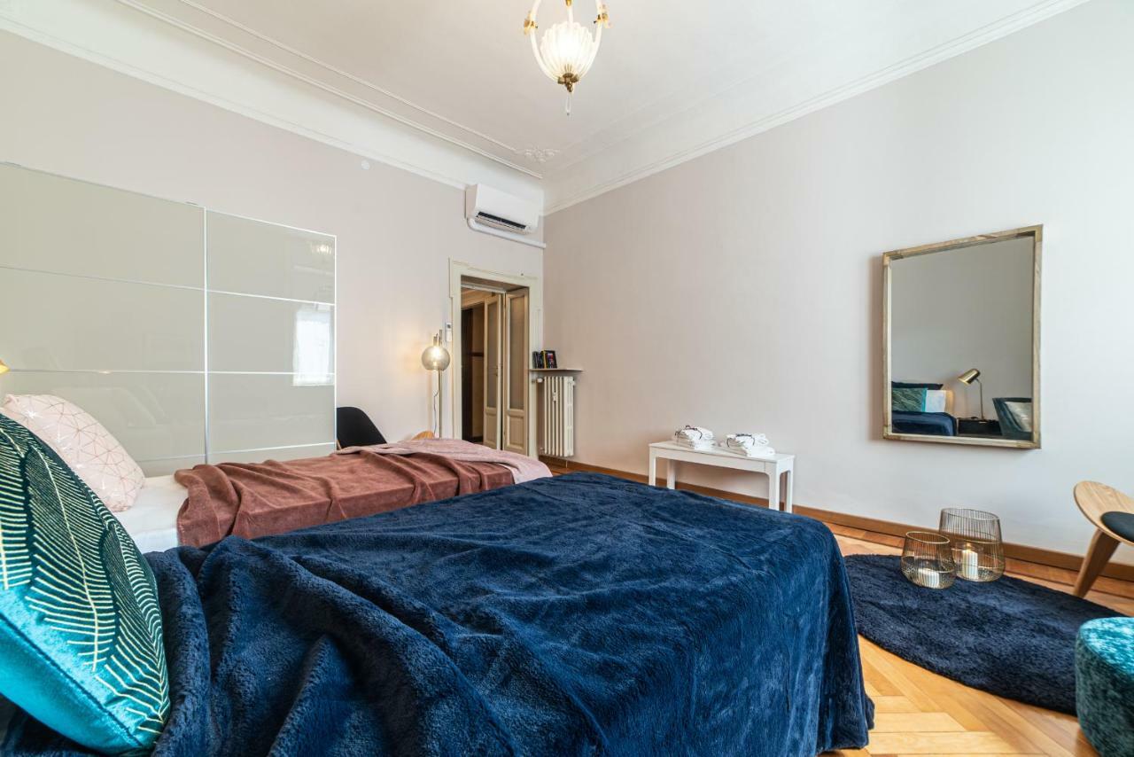 Joivy Sophisticated 3-Bed Flat With Desk Lägenhet Milano Exteriör bild