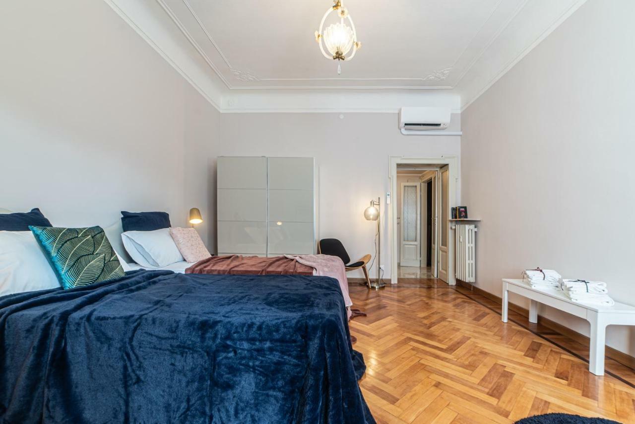 Joivy Sophisticated 3-Bed Flat With Desk Lägenhet Milano Exteriör bild